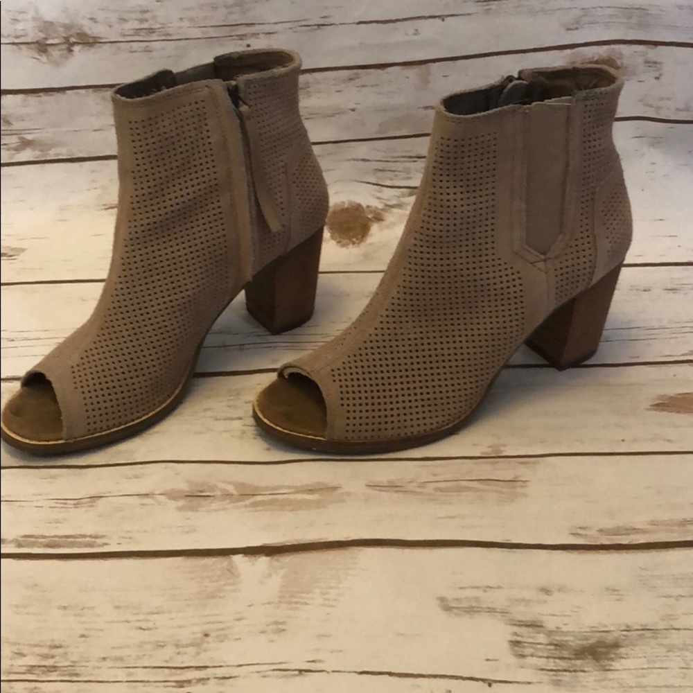 Toms size 8 booties open toe